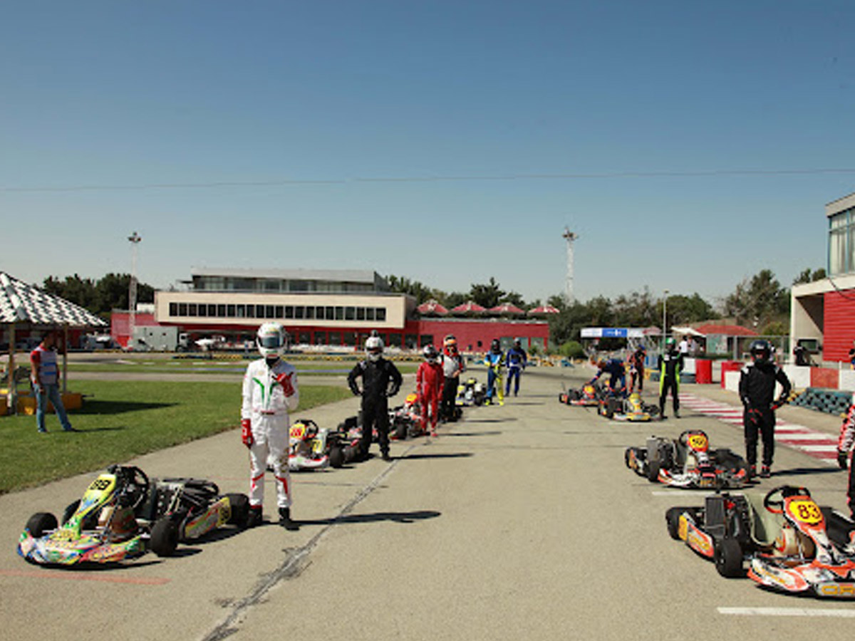 کارتینگ آزادی تهران: سرعت و هیجان در پیست بینالمللی کارتینگ آزادی تهران: سرعت و هیجان در پیست بینالمللی